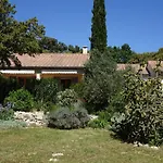بيت للعطل A L'abri Du Mistral By Interhome Collorgues
